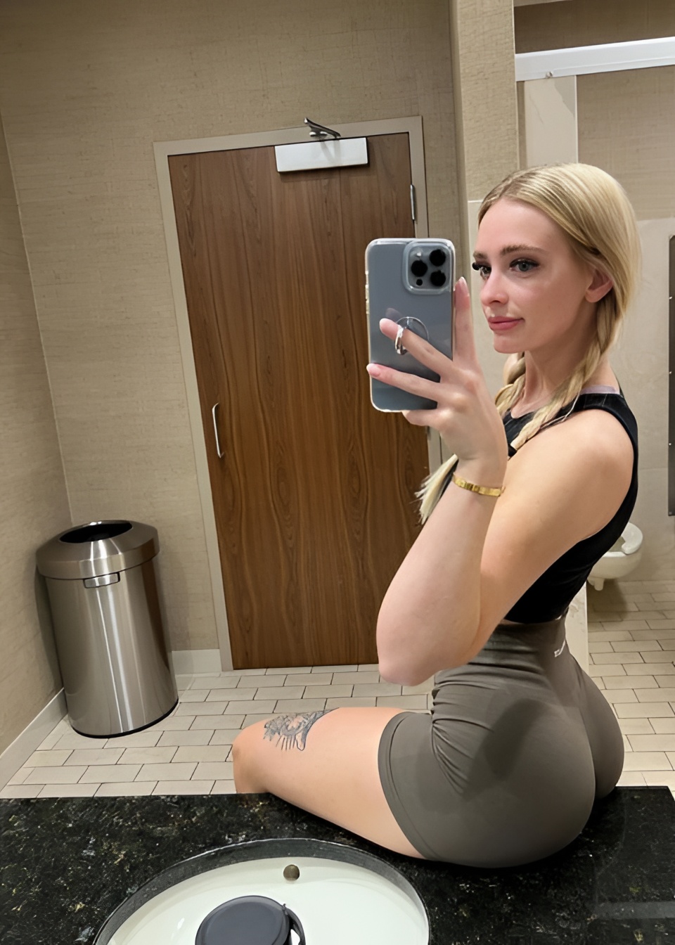 Индивидуалка Карамель, доступна для личного знакомства от 15000 руб